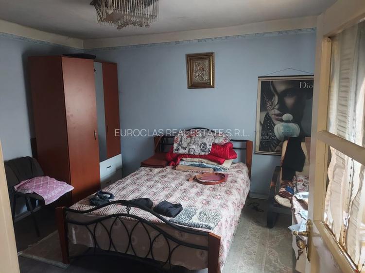 Casa 2 corpuri - Ovidiu - 110.000 euro  (Cod E2) - 11