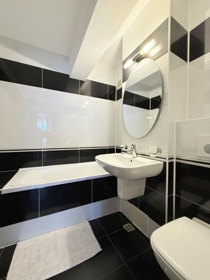 Apartament cu 3 camere in zona Faleza Nord cu vedere la mare