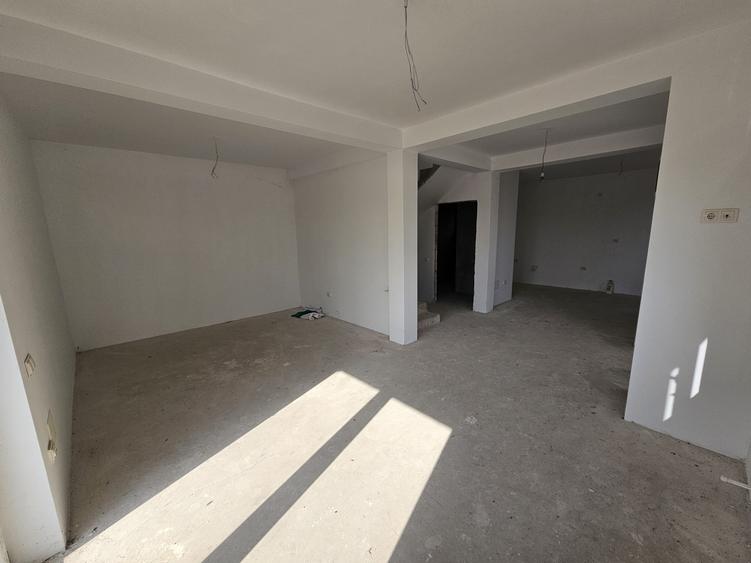 DUPLEX (LA GRI), P+1E+M, 122mpu, TEREN 248mp, CHIAJNA-ALEEA NUCILOR
