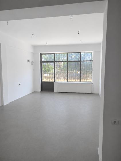 Spațiu comercial stradal 57mp, Cal.Griviței 457, vitrină + depozitare opțională