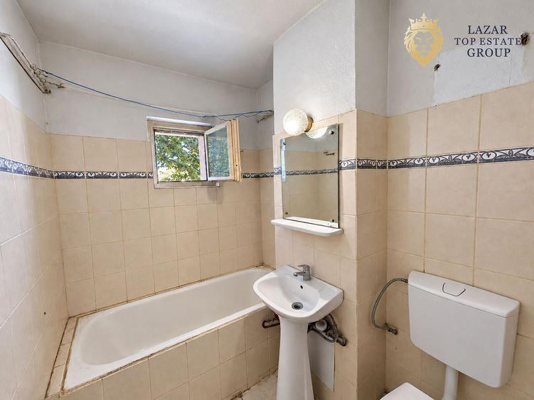 Apartament 2 camere zona 300 de vanzare