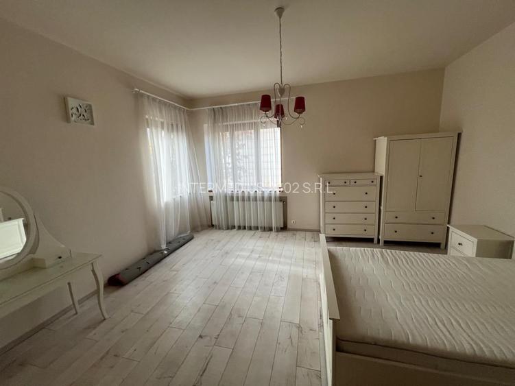 Apartament 3 camere, garaj si boxa - zona Centrala-Prefectura - 24
