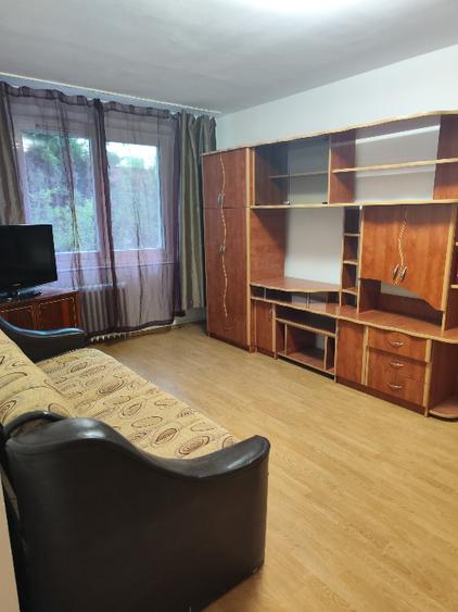 Vând ap 2 camere  Soseaua Olteniței