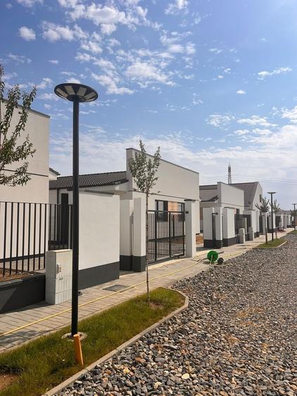 Comision 0%. Duplex spatios 120 mp. Panouri solare.  380 mp teren.  La cheie.