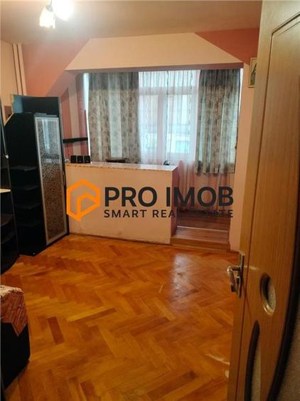 Apartament 2 camere cf 1 semidecomandat zona Micro 5
