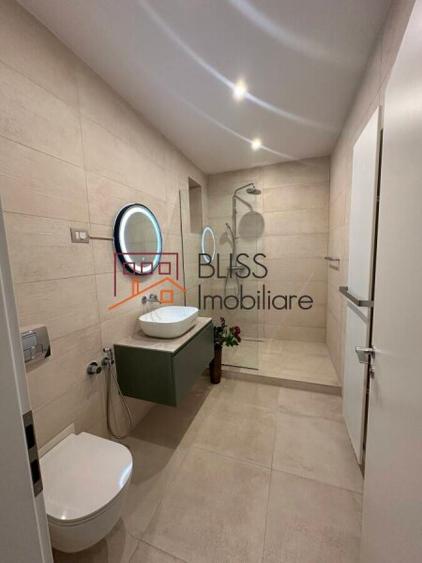 Duplex de Lux cu Grădină Privată și Parcare
