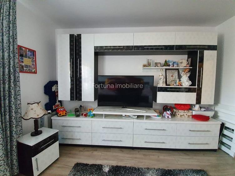 Vila P+M, si spatiu comercial - 3