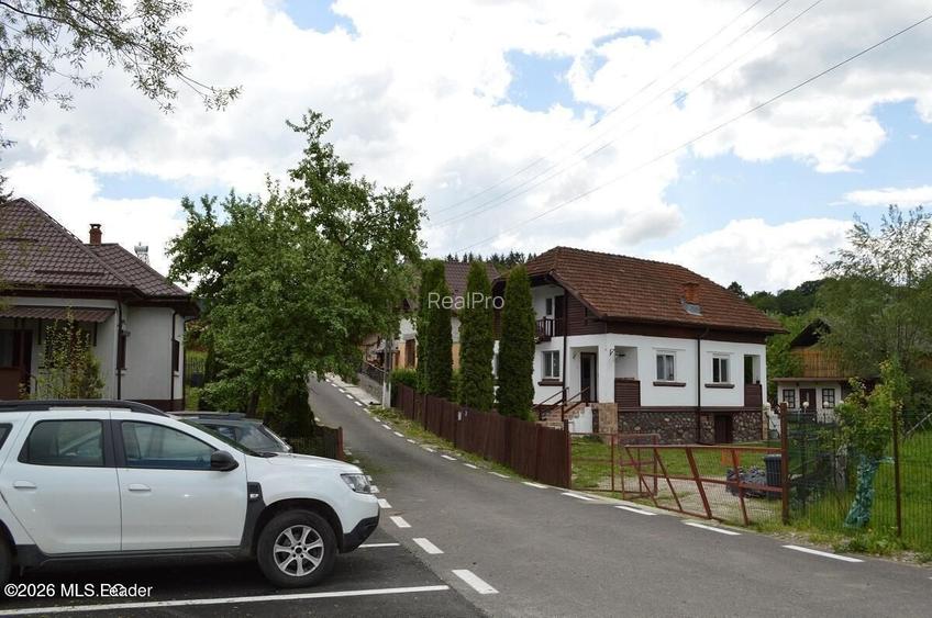 Nucsoara - Casa cu teren 600 mp - 2