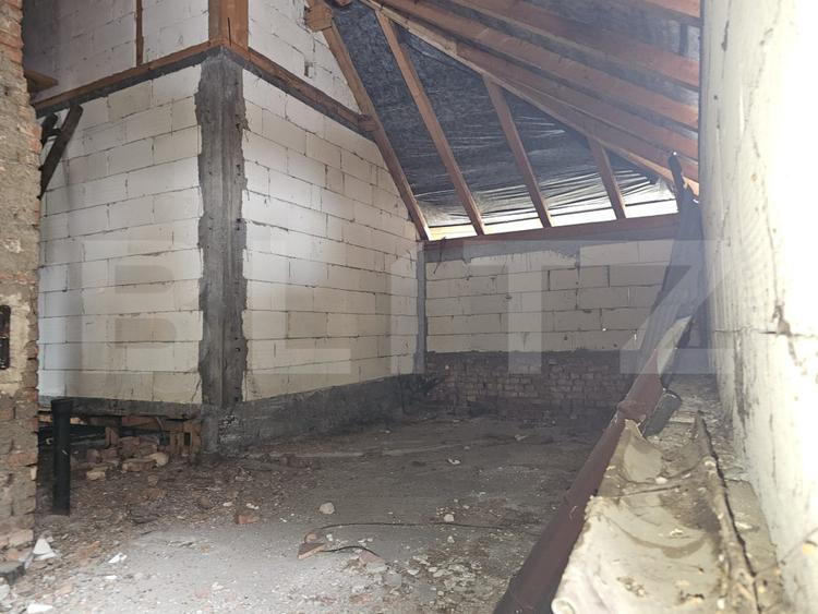 Spatiu Comercial + Apartament de vanzare Comuna Romuli