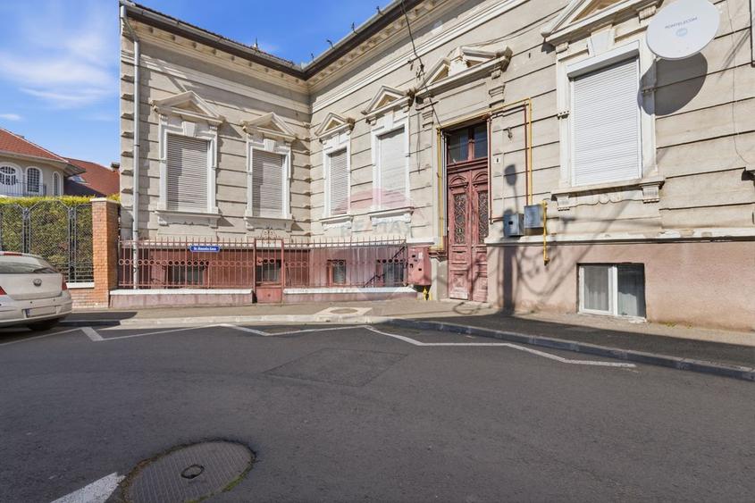 Apartament 4 camere 113 m² utili Piata Catedralei- Alexandru Gavra