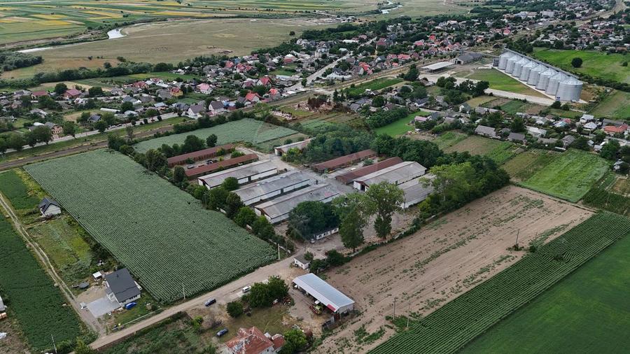 Platformă industrială 33.051 mp teren | 7.120 mp hale | Verești – SV