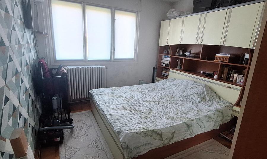 Apartament 3 camere, zona Podu Ros
