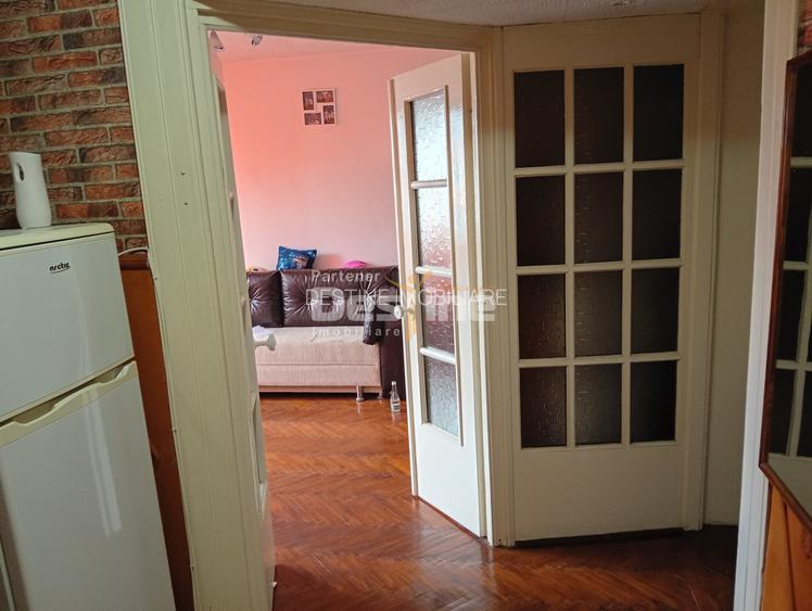 apartament 2 camere decomandat (centrala si AC), Bd. N. Titulescu - 4