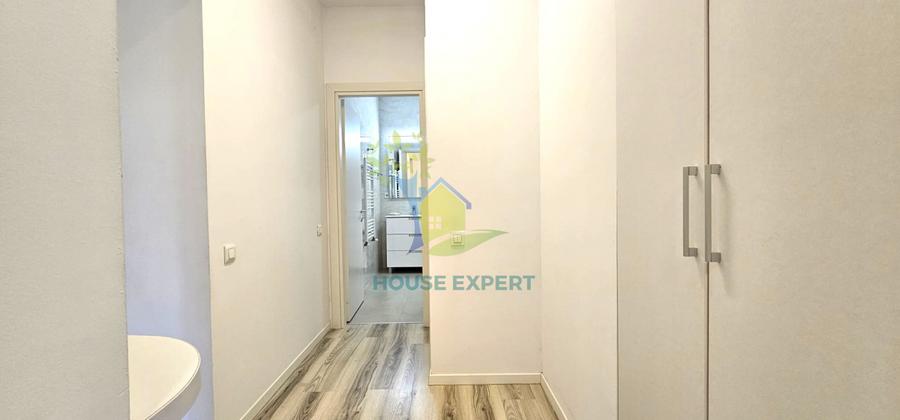 Apartament deosebit, curte 60 mp, terasa 15 mp, loc de parcare, Laguna Residence