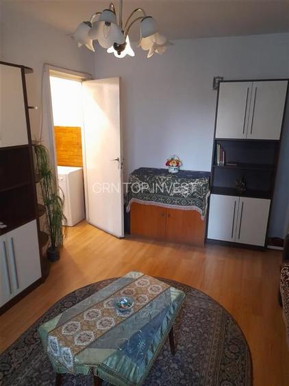 Apartament 3 camere balcon pivnita zona Vasile Aaron - 9