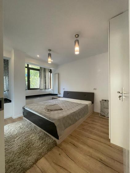 Apartament 3 camere | Foisorul de foc| Decomandat | Nou mobilat