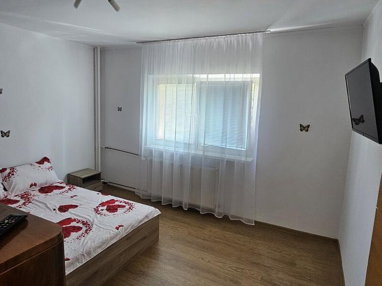 2 camere Sebastian