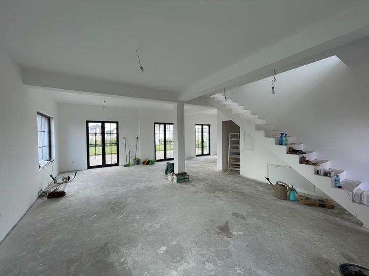 Duplex 5 camere - 155 mp utili - 4 bai - Ghiroda