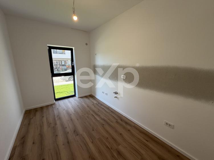 Apartament 3 camere 2 bai ,decomandat, parter, tractorul nou, Coresi