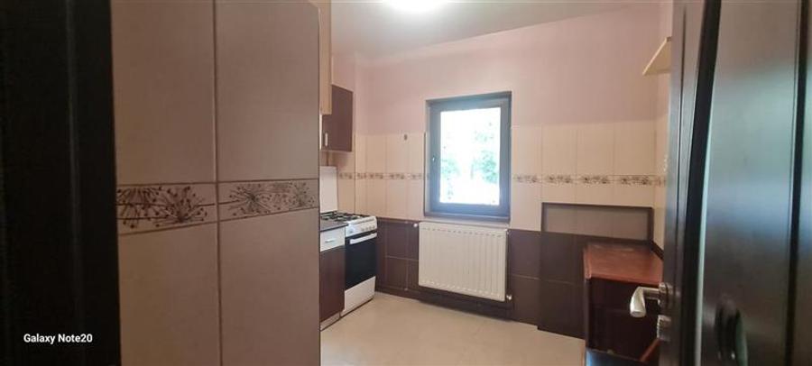 DE INCHIRIAT 3 CAMERE ZONA SPITAL