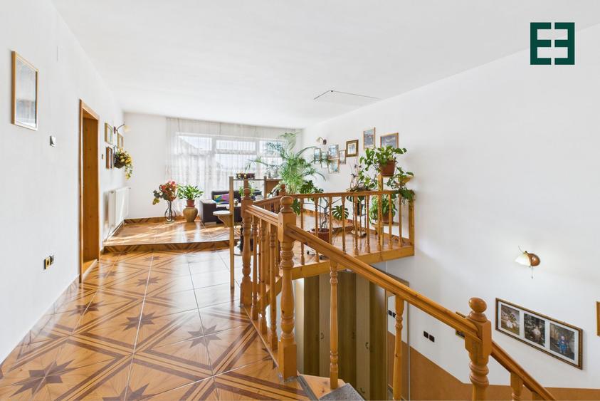 Casă tip Duplex cu 8 camere și 1080 mp teren - Zona Bujac - Arad