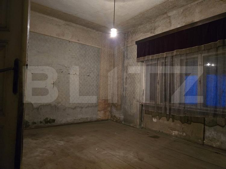 Casa de vanzare, 6 camere, 137 mp, teren 579 mp, zona semicentrala