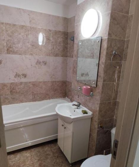 Apartament 2 camere decomandate zona KM 5