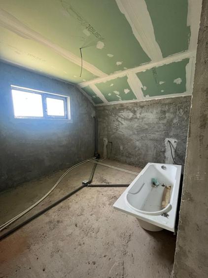 Casa P+1+Pod, 254 mp, 500 mp teren, zona lac Ghercesti - Aeroport Craiova