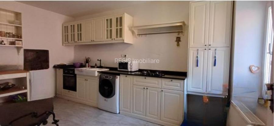 Apartament la casa ,3 camere Centrul Istoric - 8