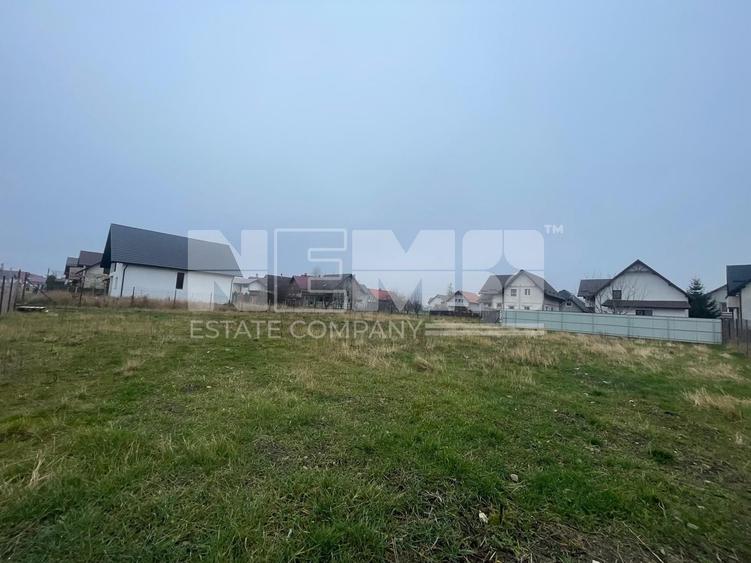 TEREN INTRAVILAN | ZONA REZIDENȚIALĂ | TOATE UTILITĂȚILE LA STRADA
