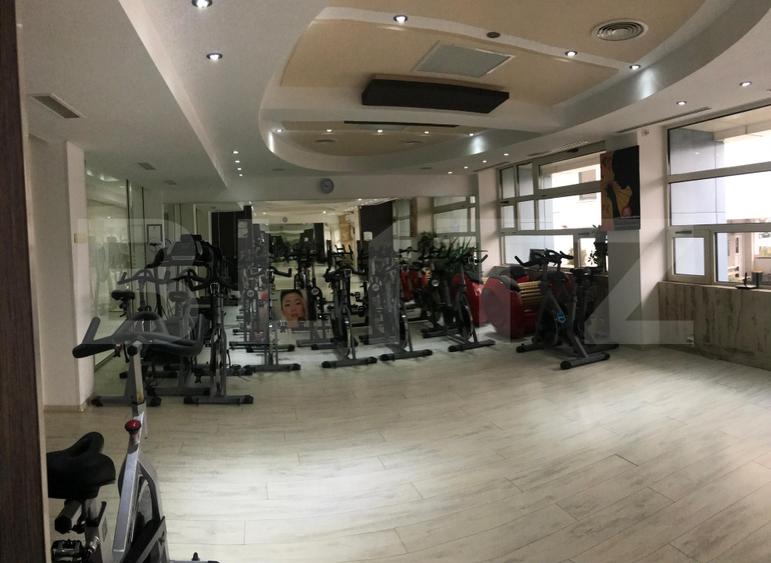 Spatiu comercial / Spa de Vanzare, 290 mp, zona Micro 3 Targoviste
