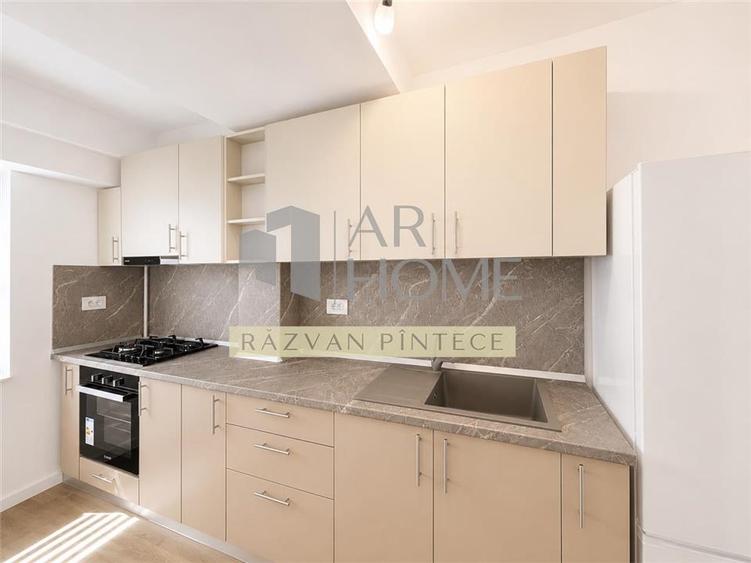 Apartament 3 camere, parcare, ultracentral Ploiesti