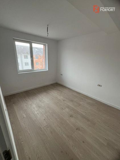 OCAZIE - Penthouse 3 camere pe 2 nivele, in Giroc