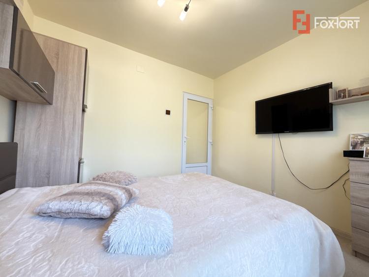 Apartament cu 3 camere, la etajul 1, de vanzare in zona Lipovei