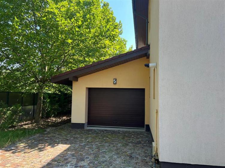 Vila de lux - 4 camere , teren 810mp teren, Sanpetru - Brasov