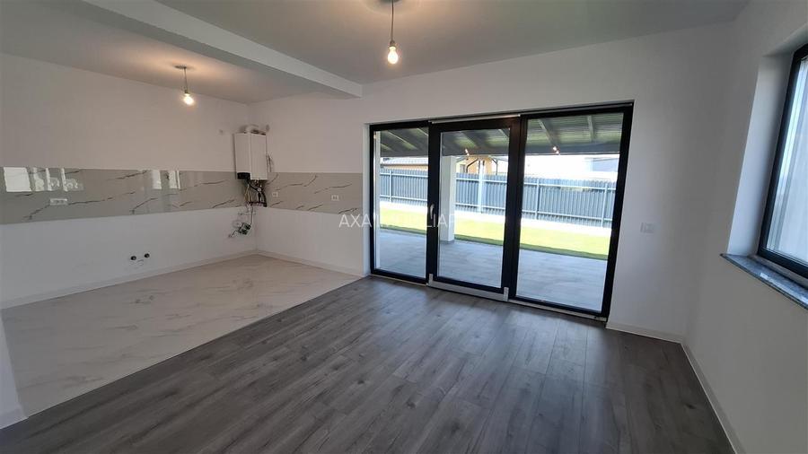 Casa Miroslava,Teren 451 mp,S.u.118 mp,4 camere,2 bai,0% Comision - 6