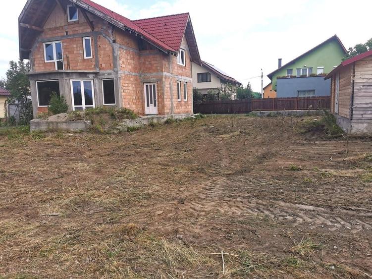 Casă la roșu de vânzare în Hărman, Cartierul Tineretului