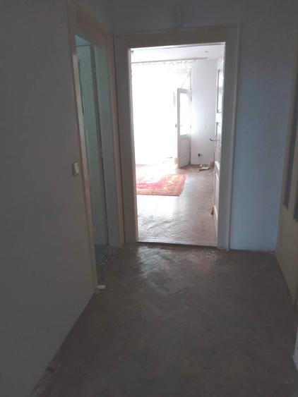 Apartament la casa etaj 1 zona Soseaua Alba-Iulia