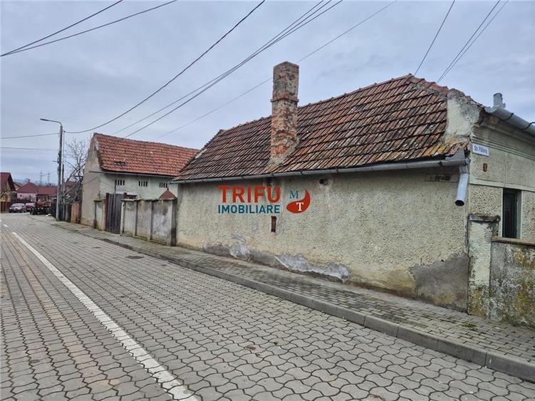 Casa in cartierul Barabant 1651mp teren, multiple posibilitati