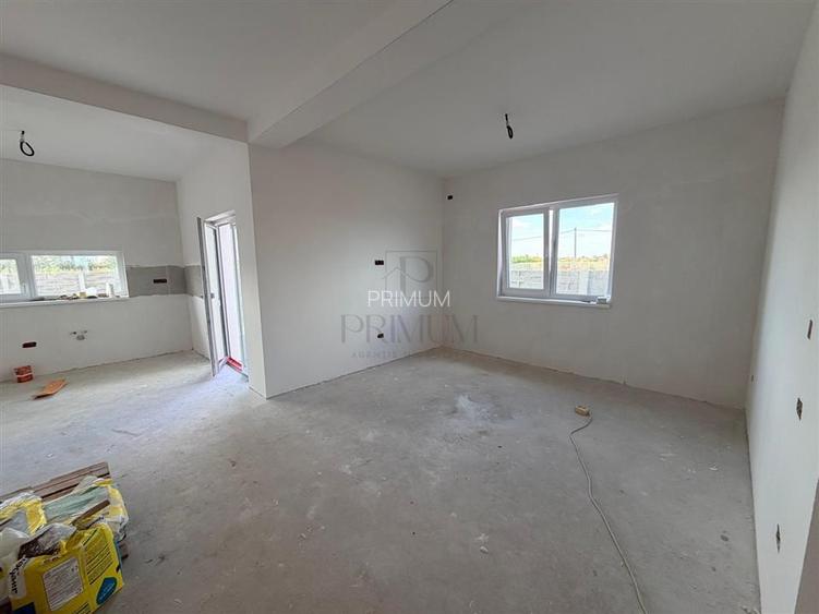 DUPLEX SEPARAT PRIN CT - ASFALT - FINISAJE LA CERERE - 7