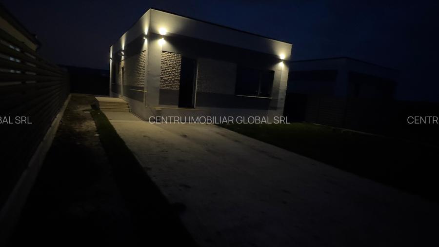 Casă individuală de vânzare – 3 camere | Curte generoasă | Clinceni, centru - 7
