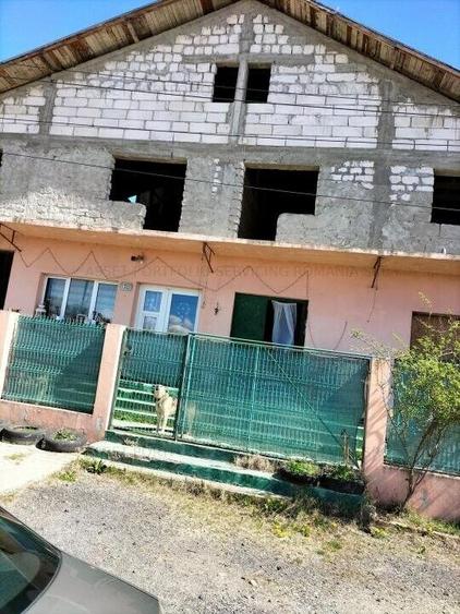 Casa si teren 1999 mp DOICESTI, DAMBOVITA Licitație