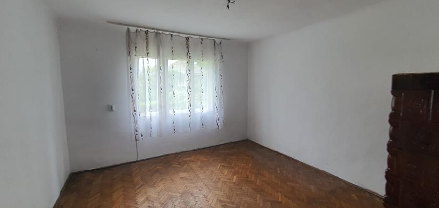 Casă + teren de vânzare în Șișești, Maramureș