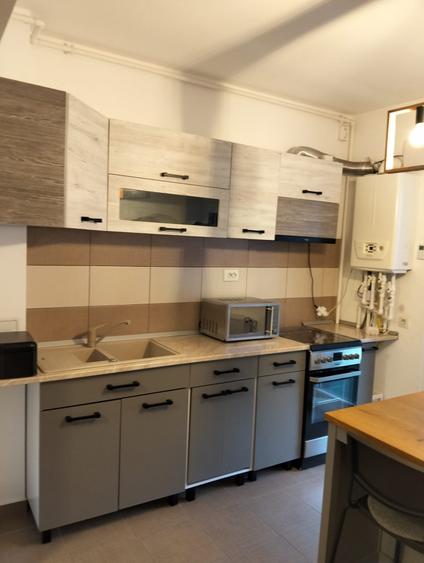 Berceni - Aparatorii Patriei , ap 2 camere + loc de parcare.