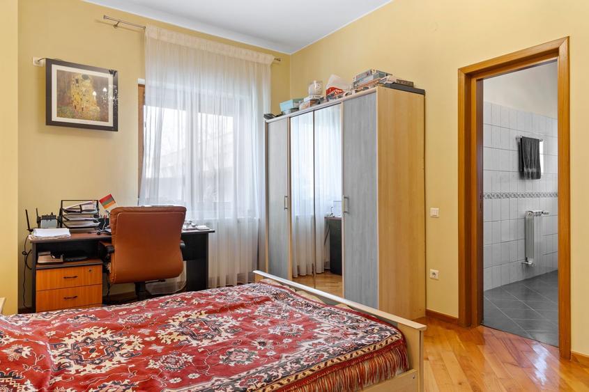 Apartament in vila Capitale plus demisol