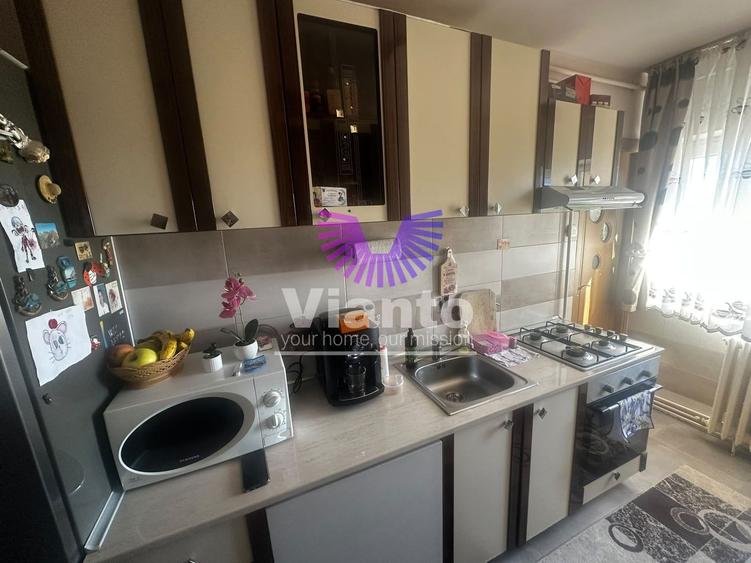 APARTAMENT 2 CAMERE 48MPU, CU BALCON -SEMAFORULUI