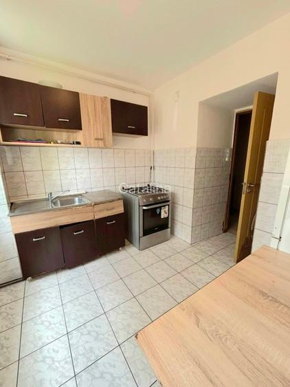 Apartament 3 camere spatios cu balcon, etaj 1/4, decomandat Prundu (proprietar) - 8