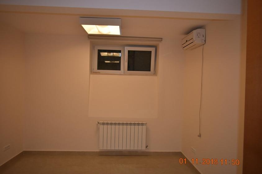 Apartament 5 camere pretabil birouri/locuit