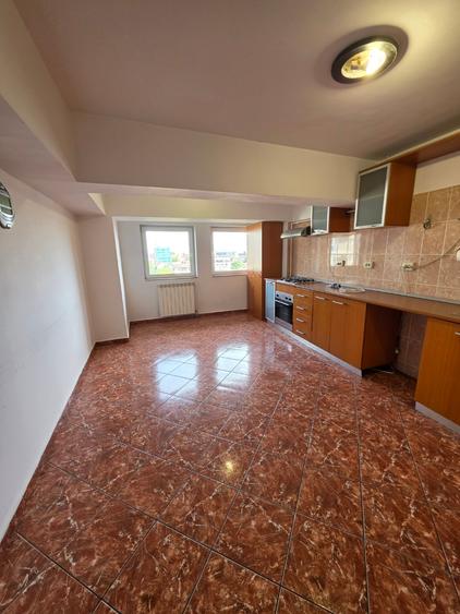 Duplex pe B-ul Unirii, rond Alba Iulia, bloc stradal, vedere mixta
