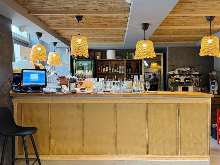 Inchiriere restaurant la cheie ultracentral Bdul Decebal, 230mp, terasa, utilat - 2